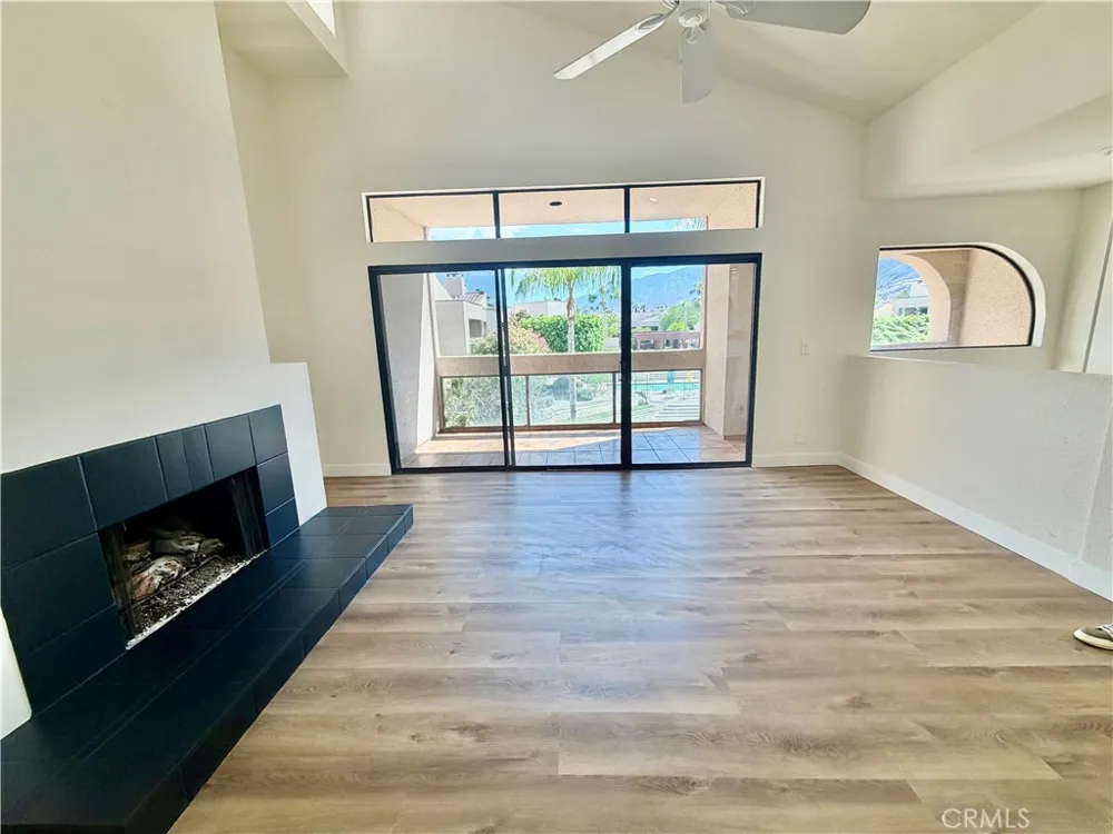 861 Village Square Palm Springs, CA 92262