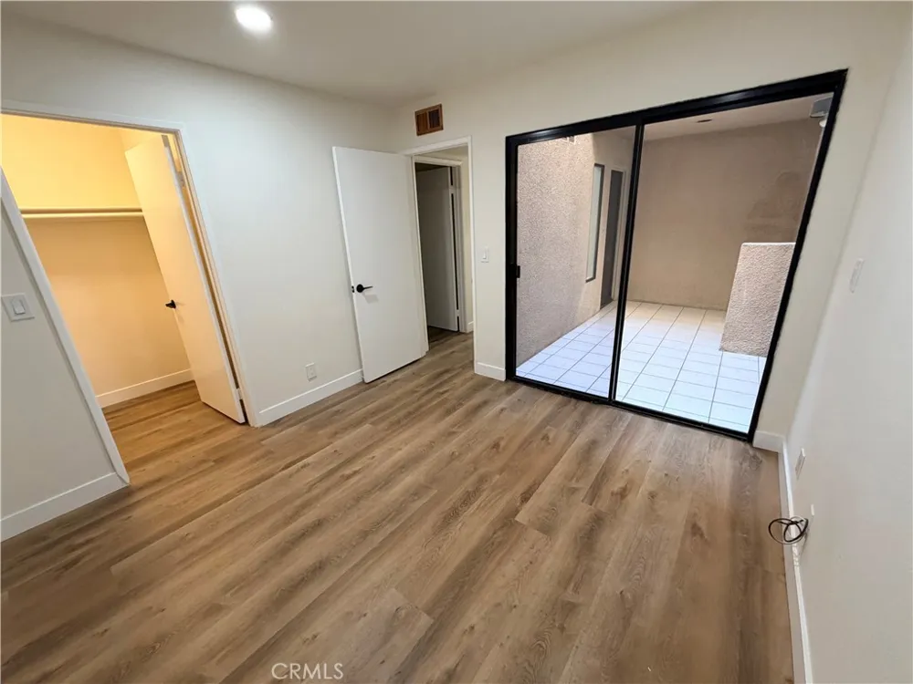 861 Village Square Palm Springs, CA 92262