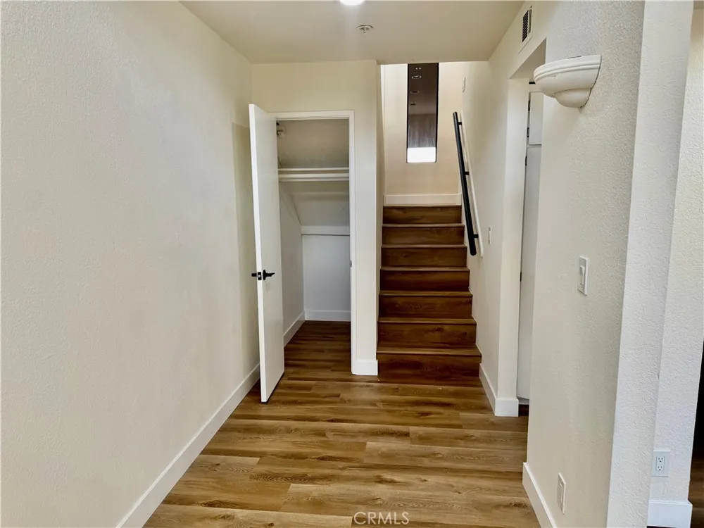 861 Village Square Palm Springs, CA 92262