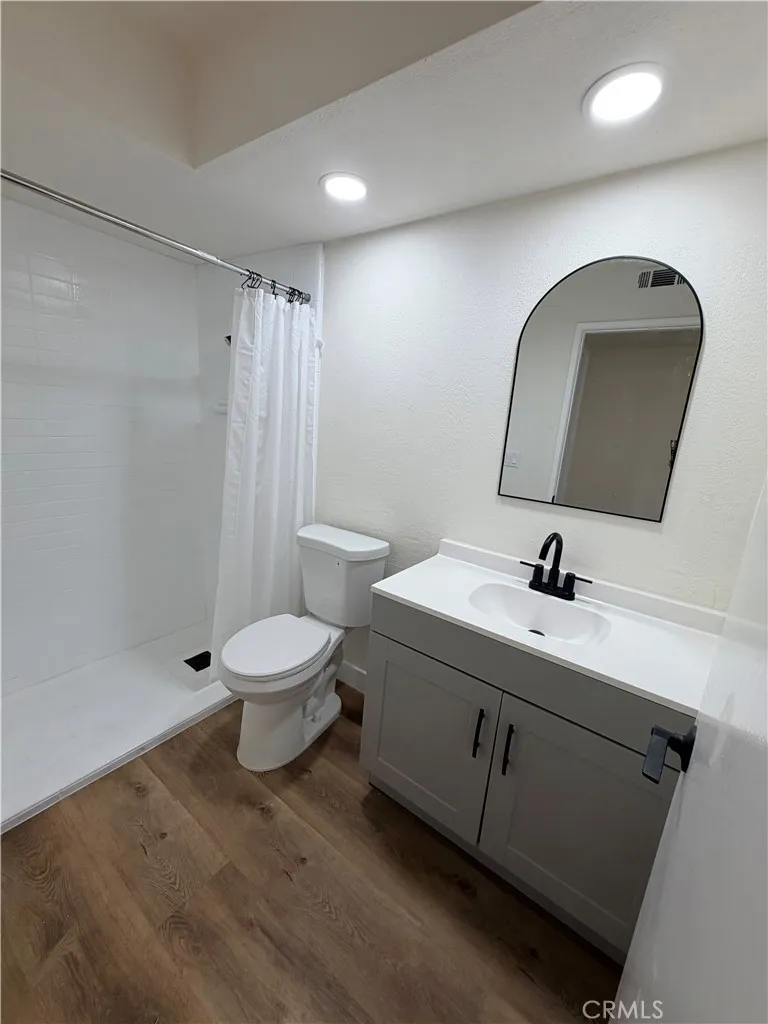 861 Village Square Palm Springs, CA 92262