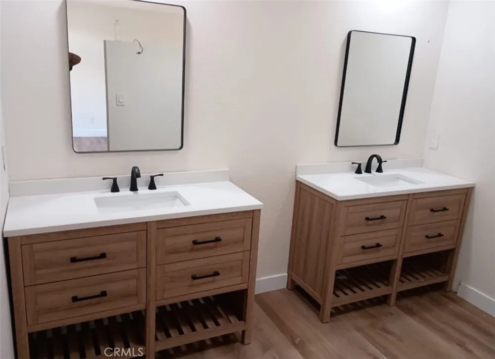 861 Village Square Palm Springs, CA 92262
