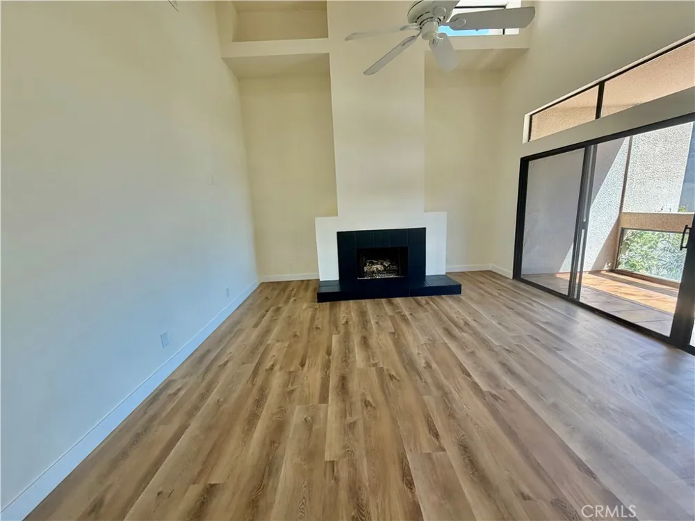 861 Village Square Palm Springs, CA 92262
