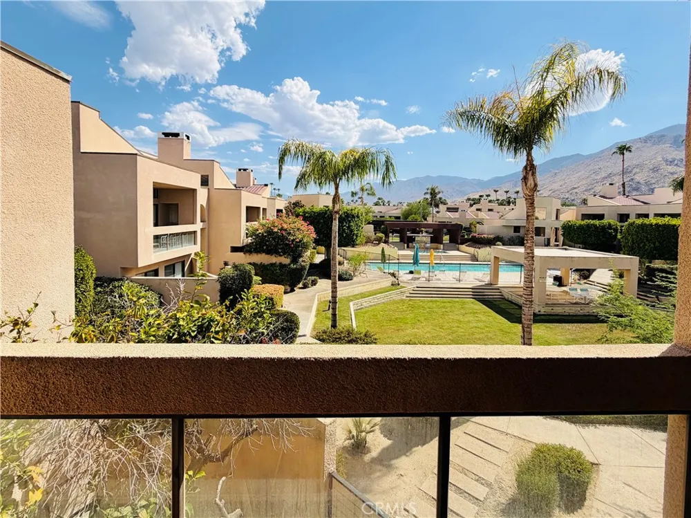 861 Village Square Palm Springs, CA 92262