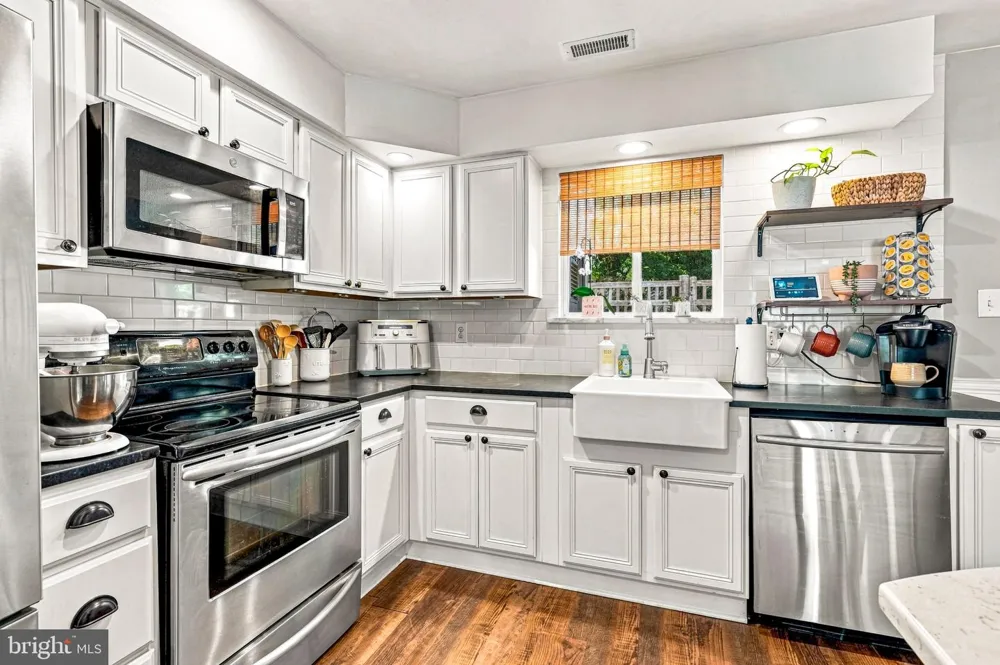 140 PENDRAGON WAY Mantua, NJ 08051