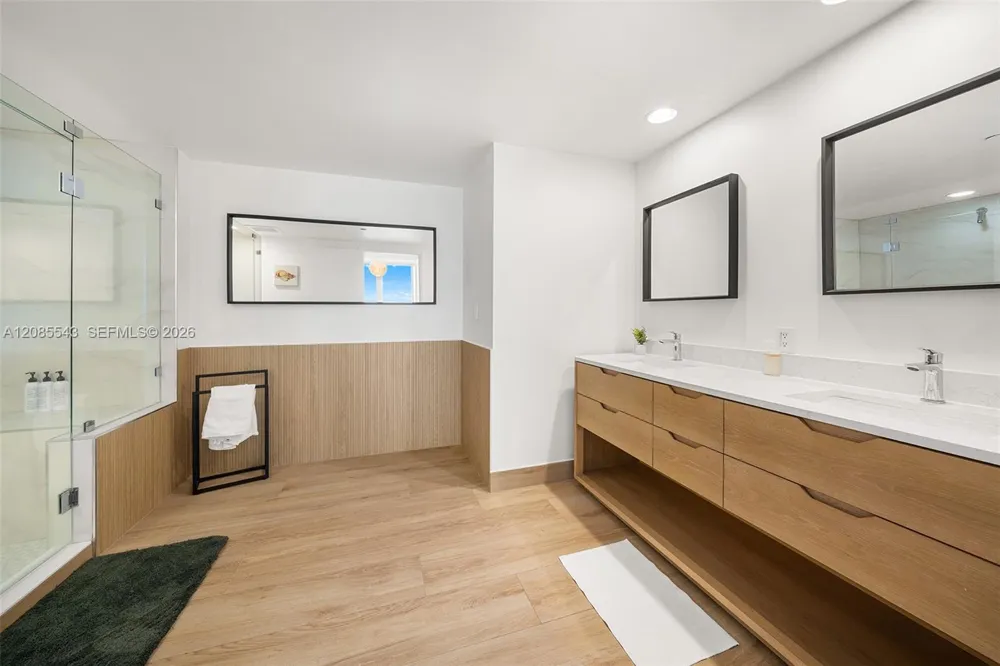 485 Brickell Ave #4410 Miami, FL 33131