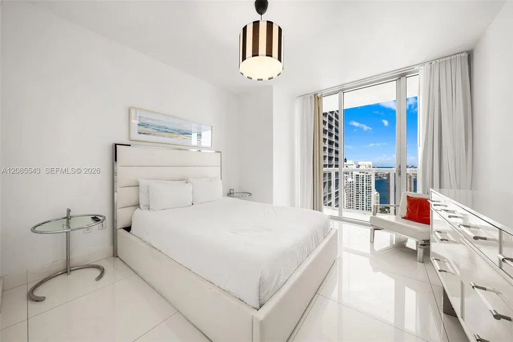 485 Brickell Ave #4410 Miami, FL 33131