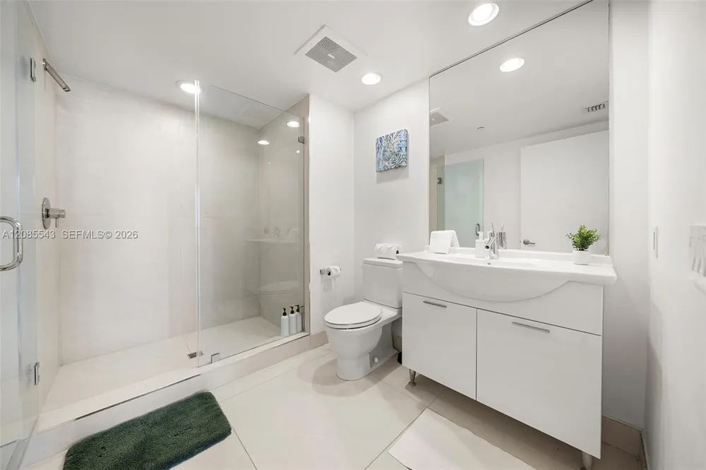 485 Brickell Ave #4410 Miami, FL 33131