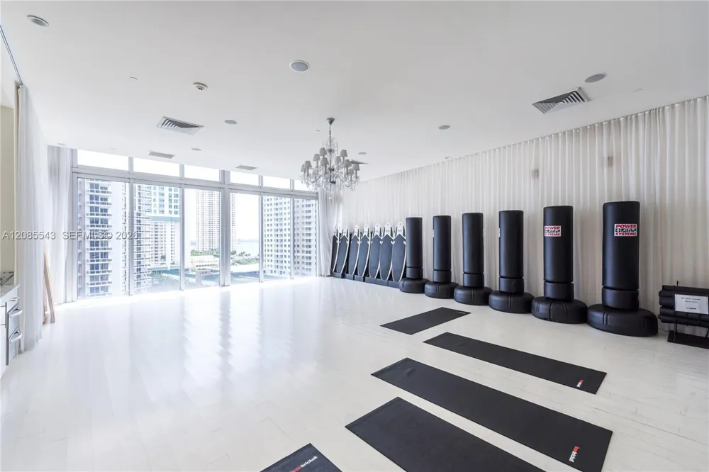 485 Brickell Ave #4410 Miami, FL 33131