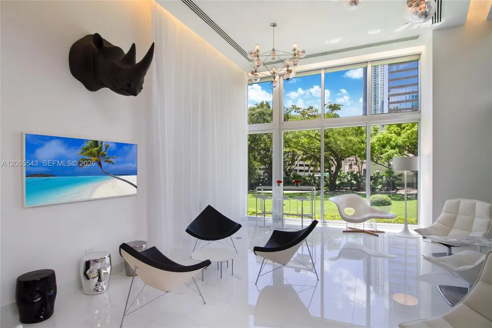485 Brickell Ave #4410 Miami, FL 33131