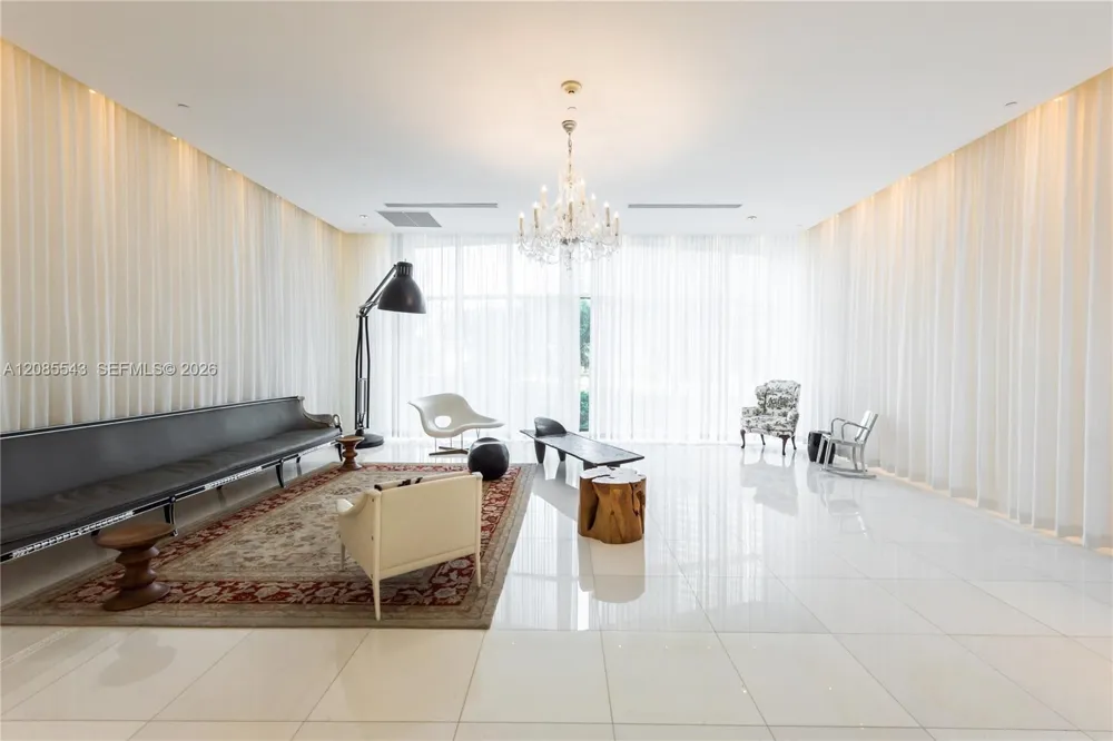 485 Brickell Ave #4410 Miami, FL 33131