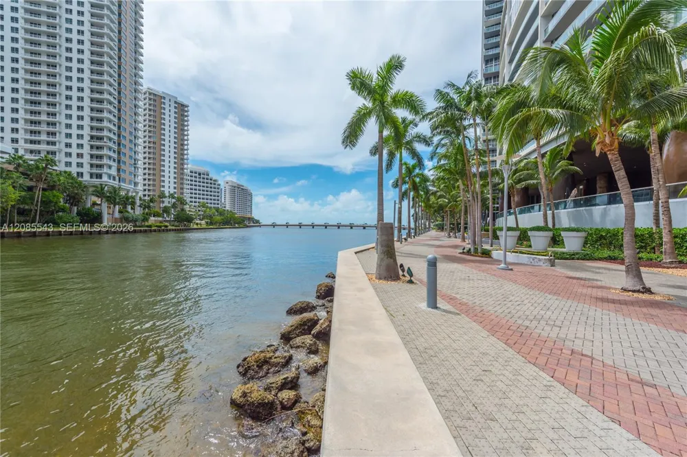 485 Brickell Ave #4410 Miami, FL 33131