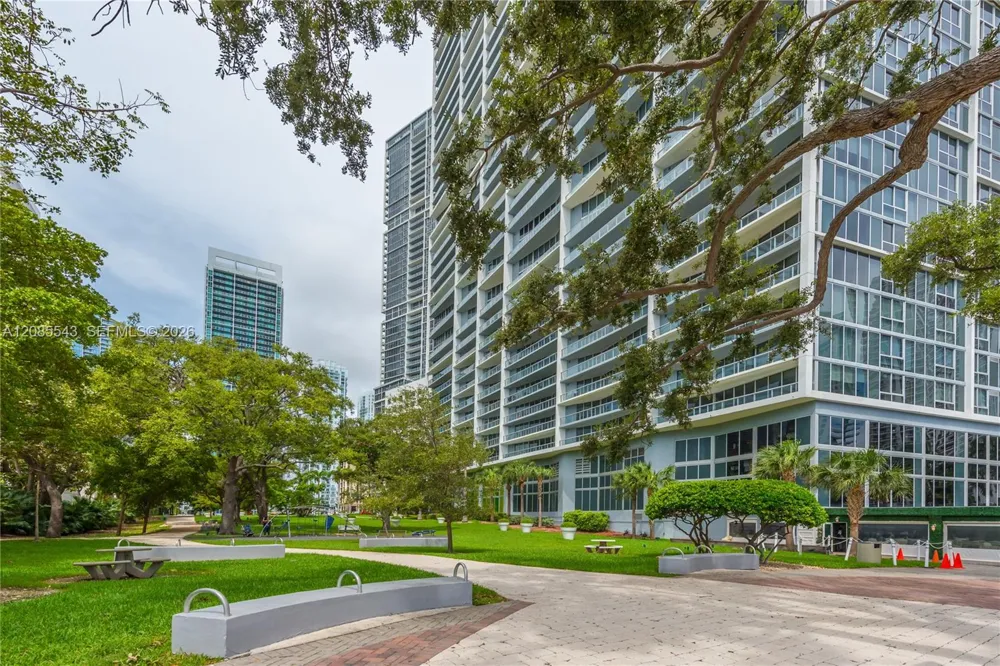 485 Brickell Ave #4410 Miami, FL 33131