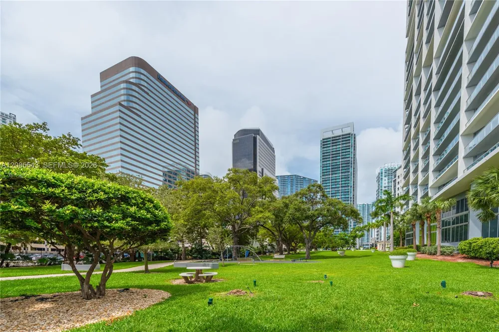 485 Brickell Ave #4410 Miami, FL 33131