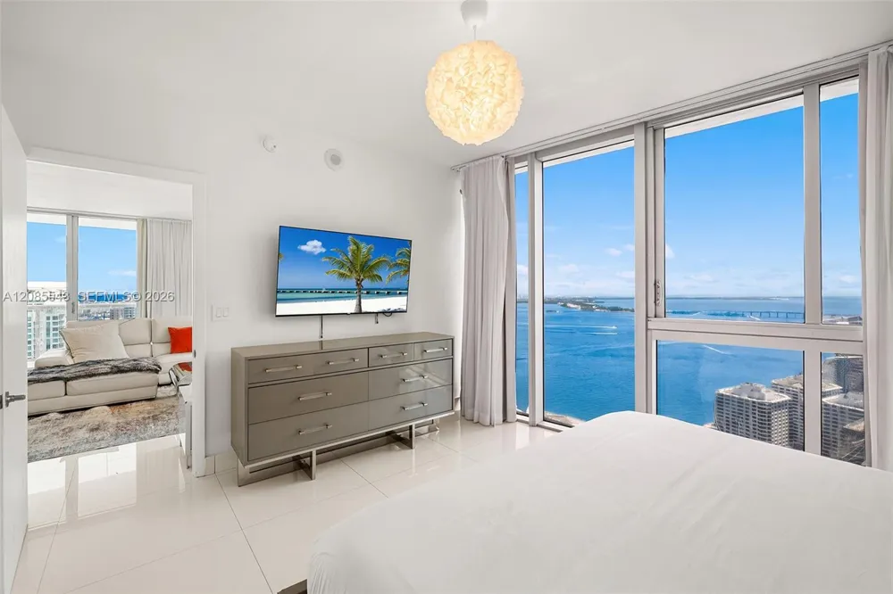 485 Brickell Ave #4410 Miami, FL 33131