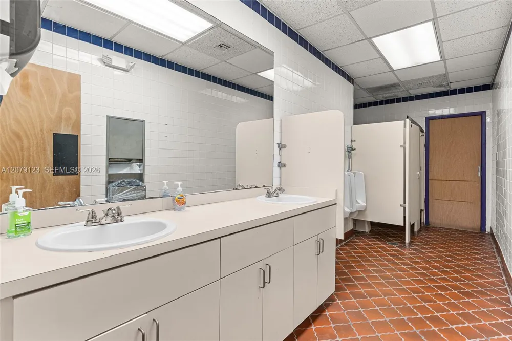 4441 W Sunrise Blvd Plantation, FL 33313