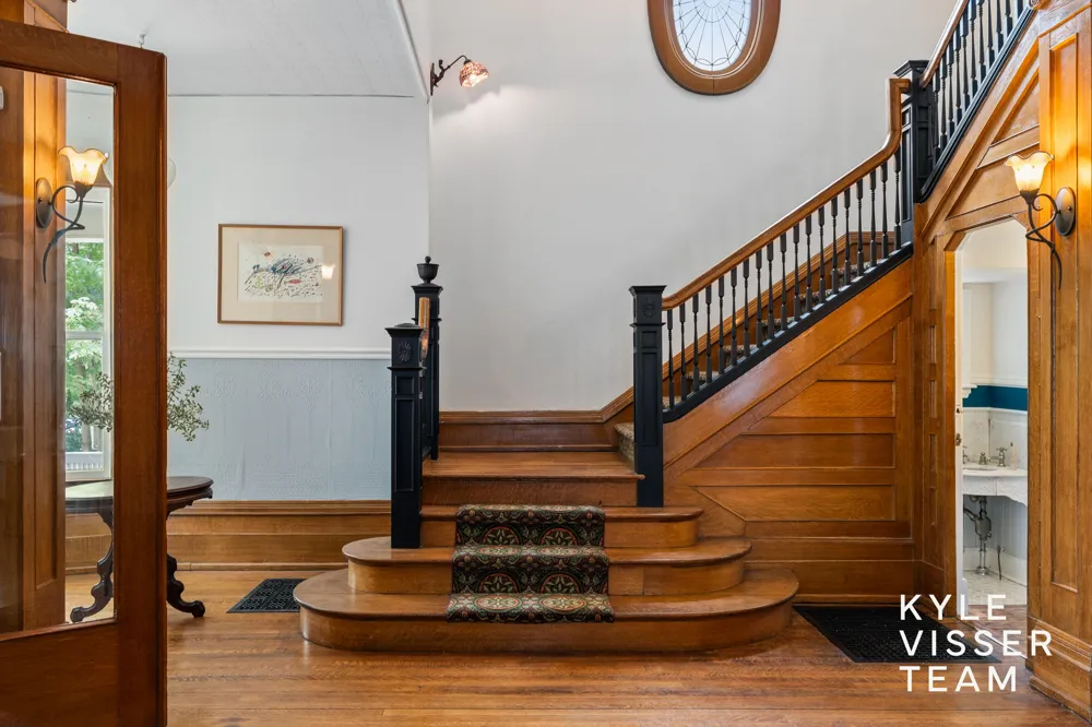 228 Madison Avenue SE Grand Rapids, MI 49503
