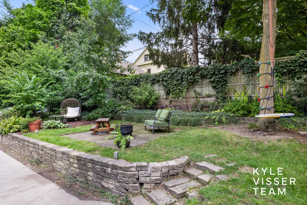228 Madison Avenue SE Grand Rapids, MI 49503