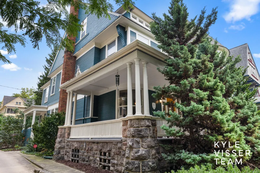 228 Madison Avenue SE Grand Rapids, MI 49503