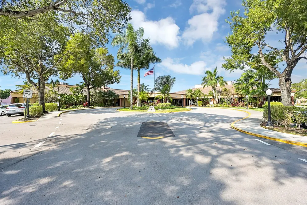 9841 SUNRISE LAKES BOULEVARD #310 Sunrise, FL 33322