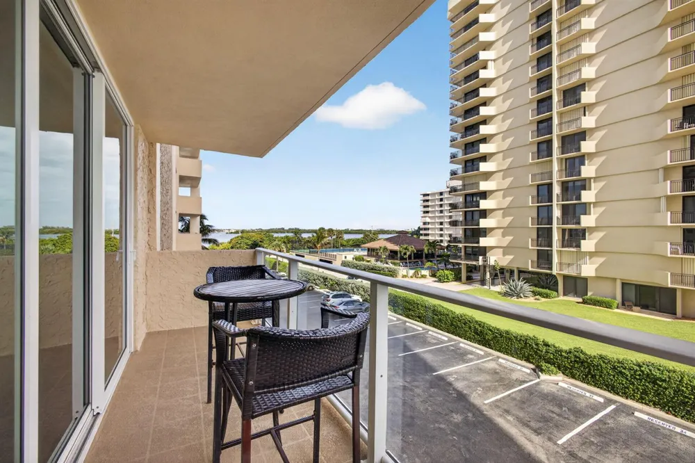 5440 Ocean Drive #304 Singer Island, FL 33404