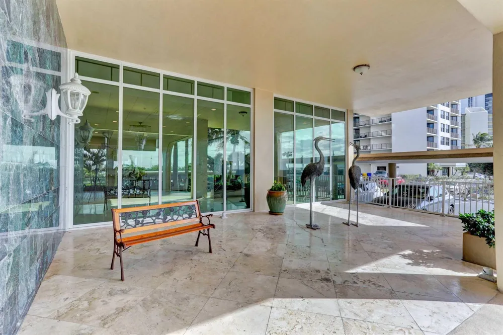 5440 Ocean Drive #304 Singer Island, FL 33404