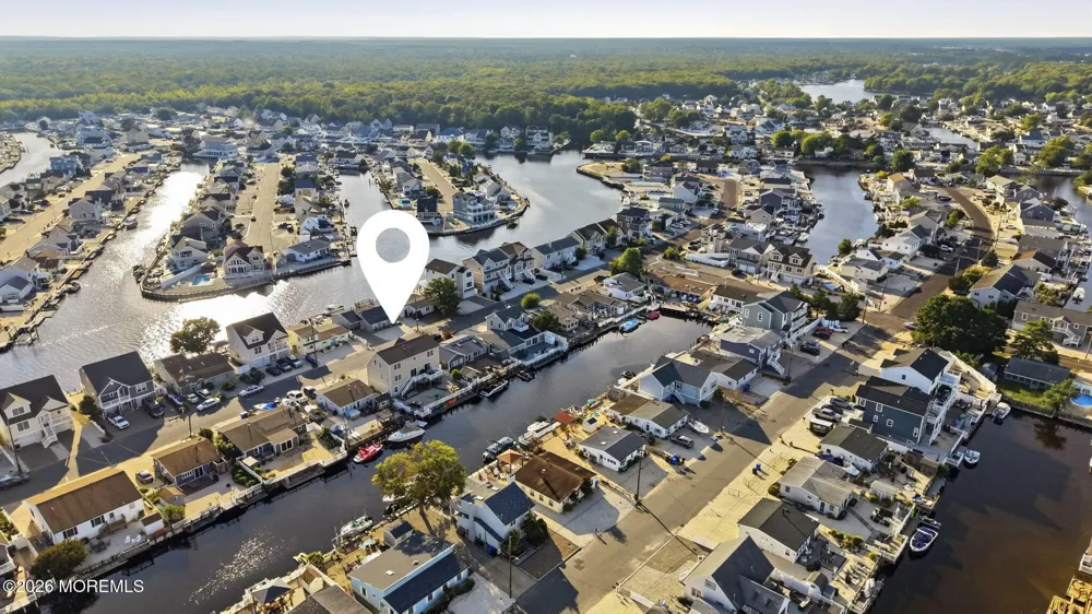 124 Morton Drive Manahawkin, NJ 08050