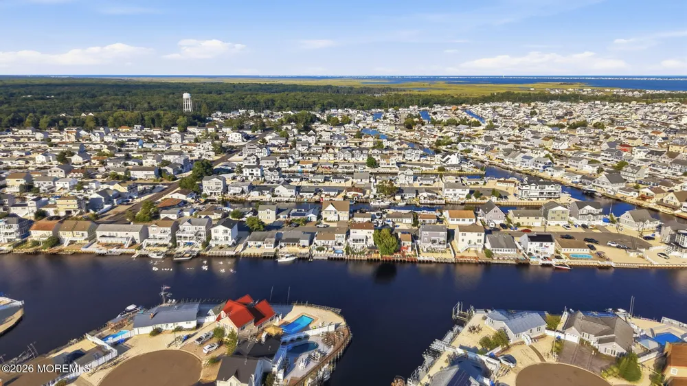 124 Morton Drive Manahawkin, NJ 08050