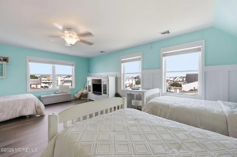 124 Morton Drive Manahawkin, NJ 08050