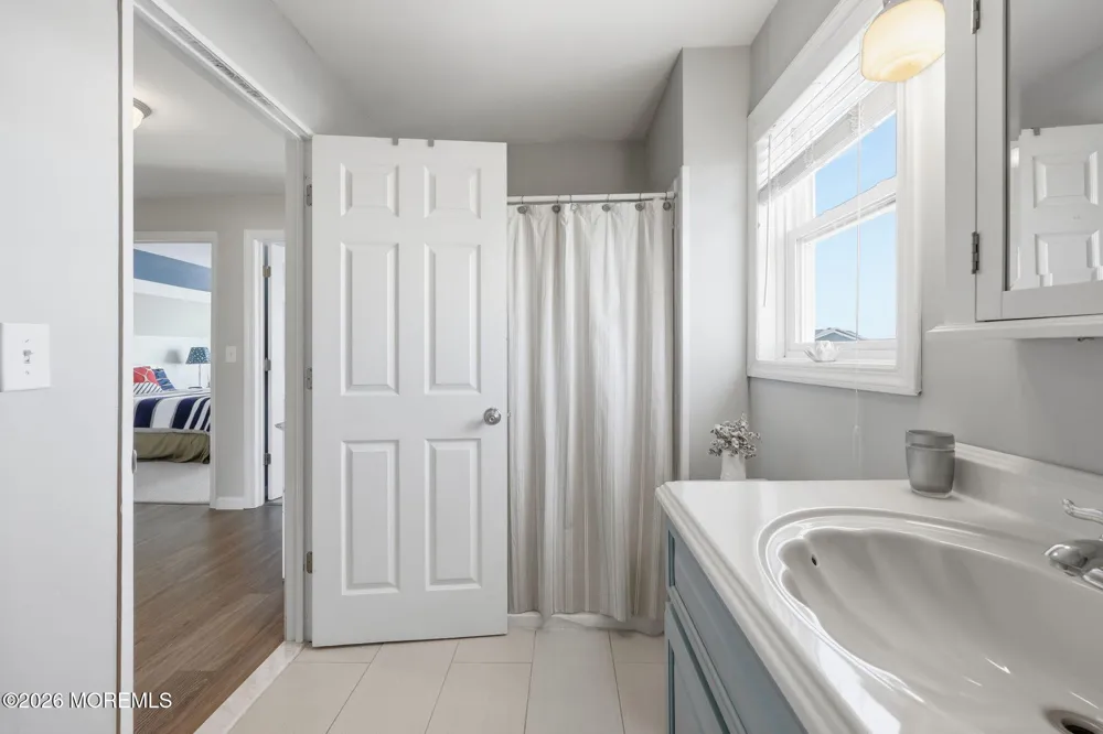 124 Morton Drive Manahawkin, NJ 08050