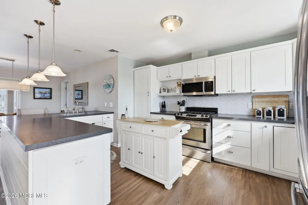 124 Morton Drive Manahawkin, NJ 08050