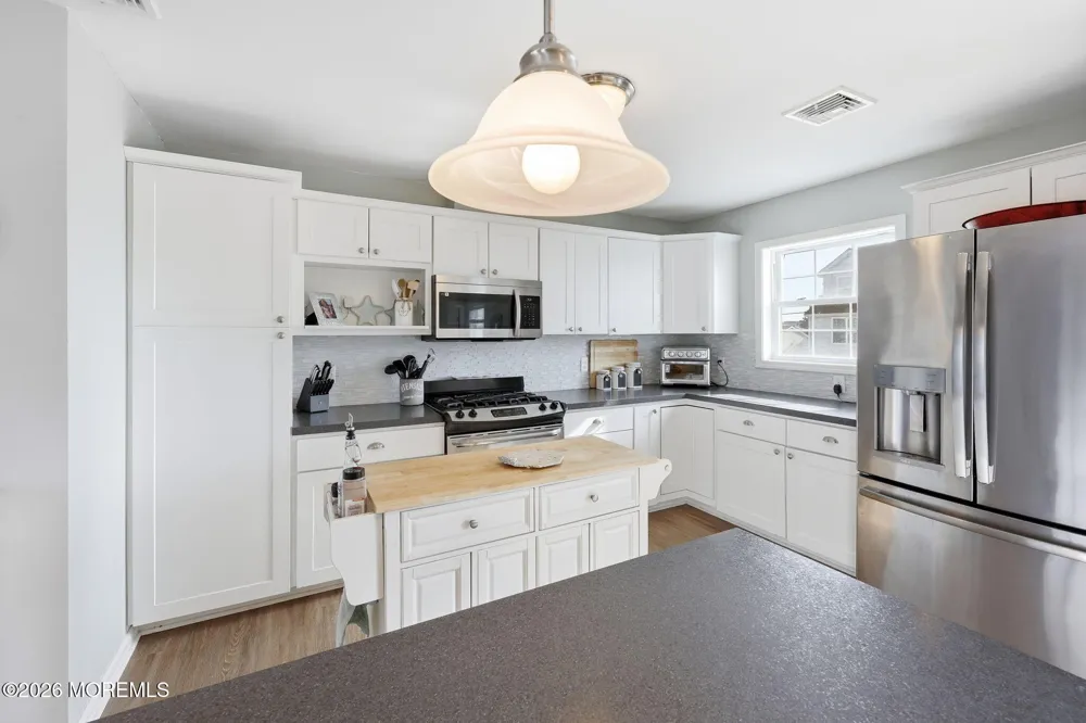 124 Morton Drive Manahawkin, NJ 08050