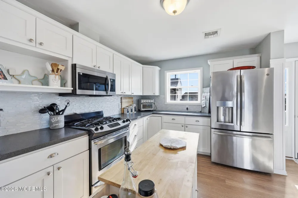 124 Morton Drive Manahawkin, NJ 08050