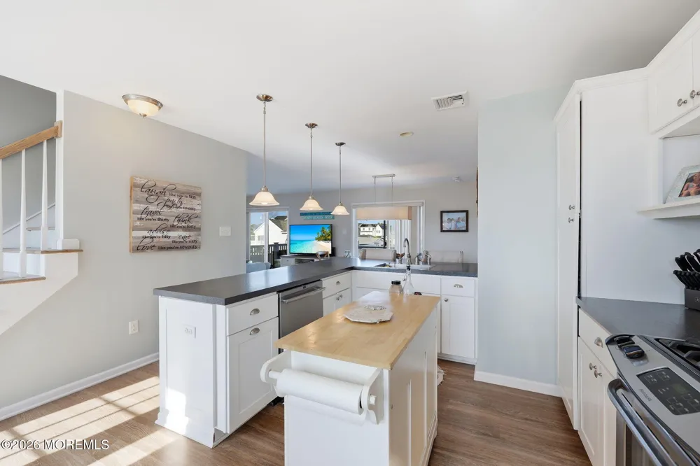 124 Morton Drive Manahawkin, NJ 08050