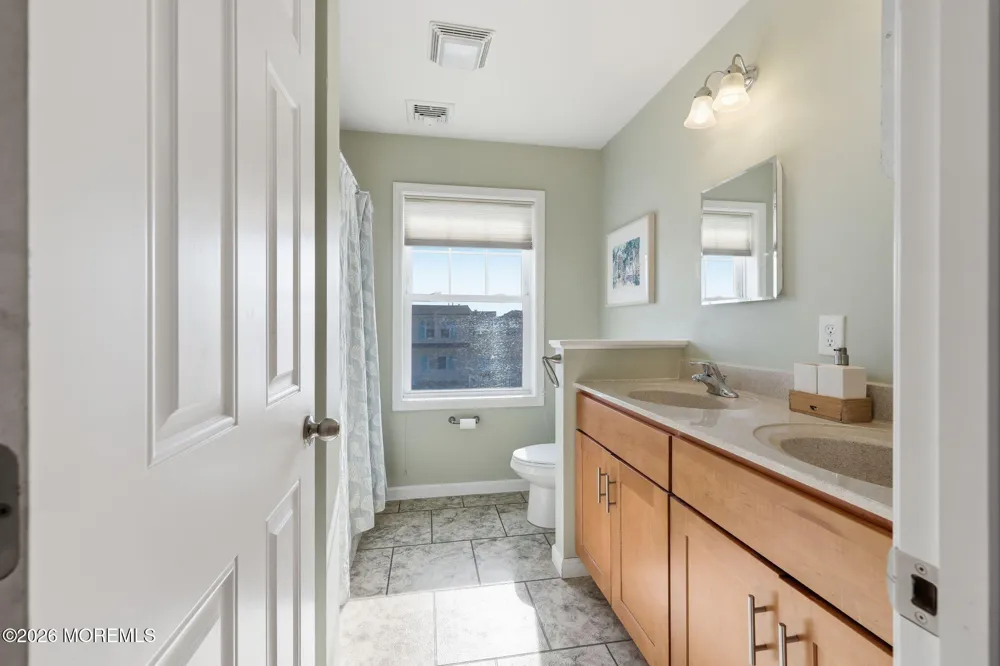 124 Morton Drive Manahawkin, NJ 08050
