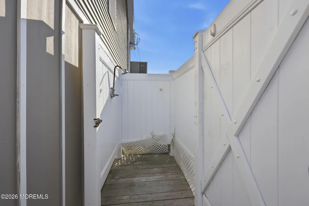 124 Morton Drive Manahawkin, NJ 08050