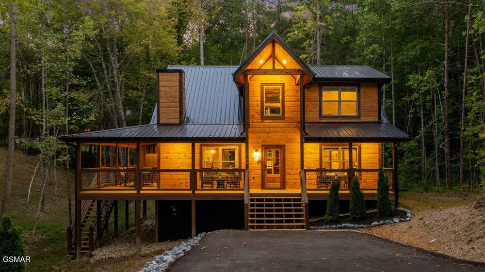 2320 Bogle Spring Loop Sevierville, TN 37862