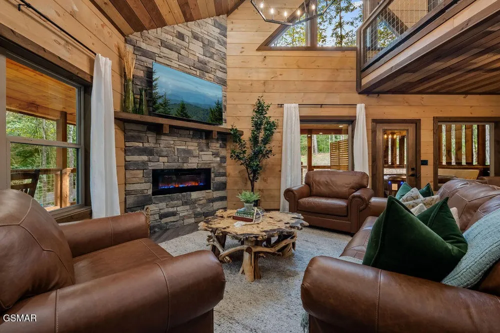 2320 Bogle Spring Loop Sevierville, TN 37862