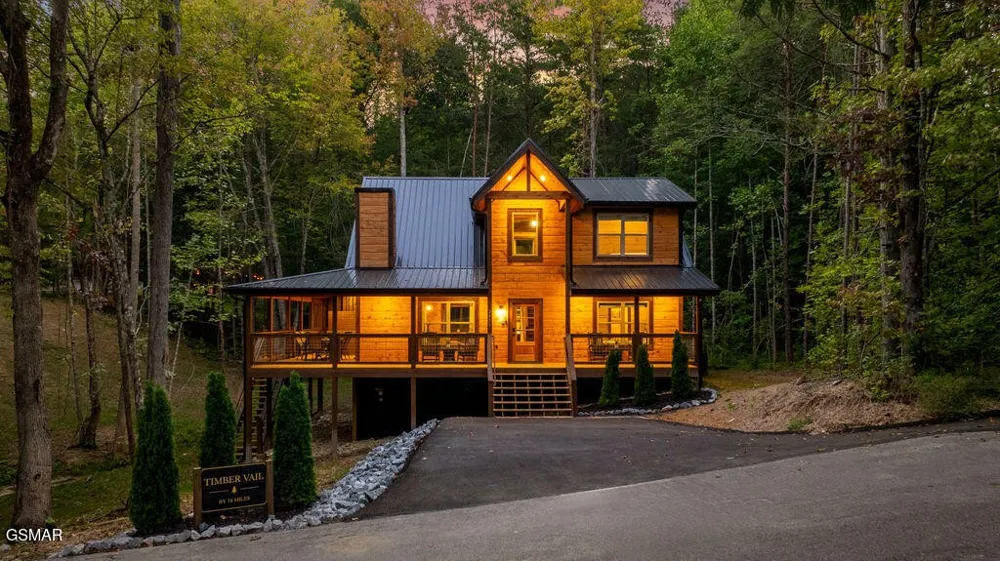 2320 Bogle Spring Loop Sevierville, TN 37862