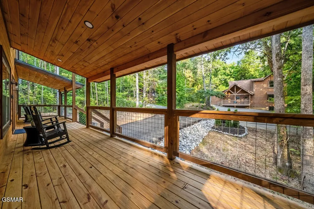 2320 Bogle Spring Loop Sevierville, TN 37862