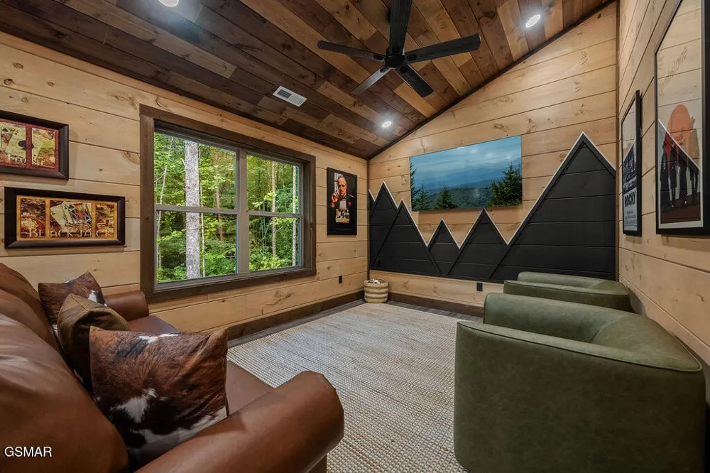2320 Bogle Spring Loop Sevierville, TN 37862