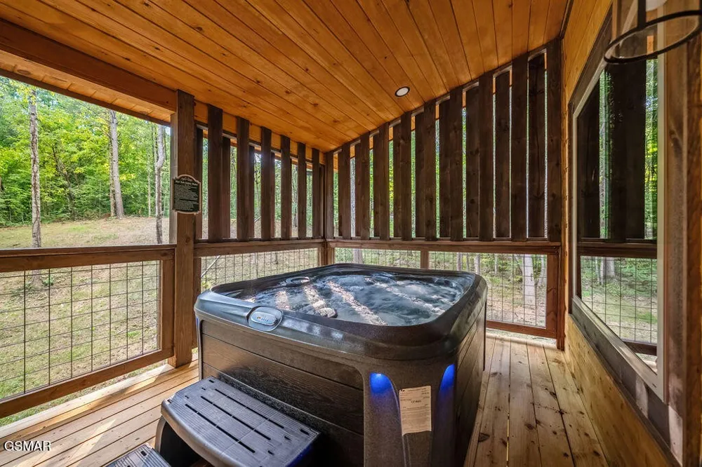 2320 Bogle Spring Loop Sevierville, TN 37862