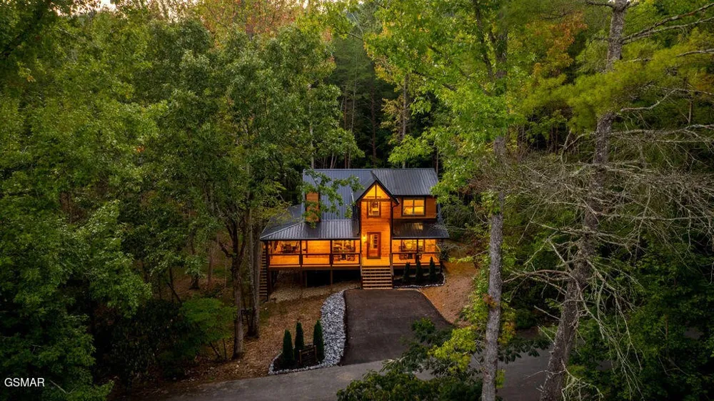 2320 Bogle Spring Loop Sevierville, TN 37862