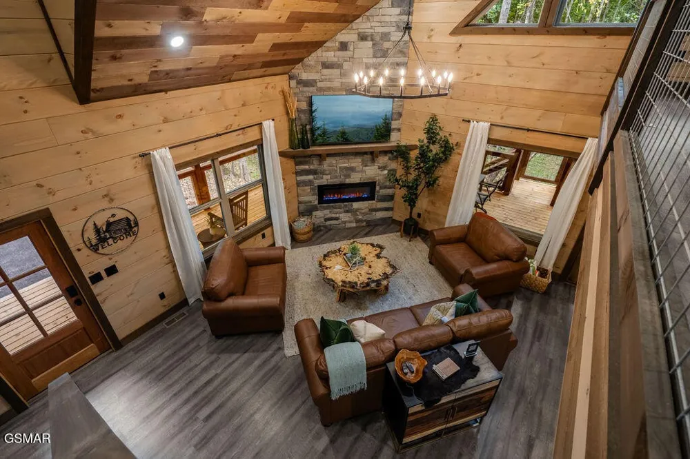 2320 Bogle Spring Loop Sevierville, TN 37862