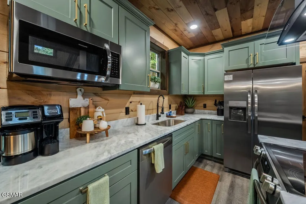 2320 Bogle Spring Loop Sevierville, TN 37862