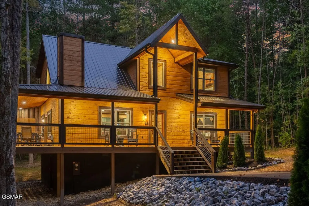 2320 Bogle Spring Loop Sevierville, TN 37862