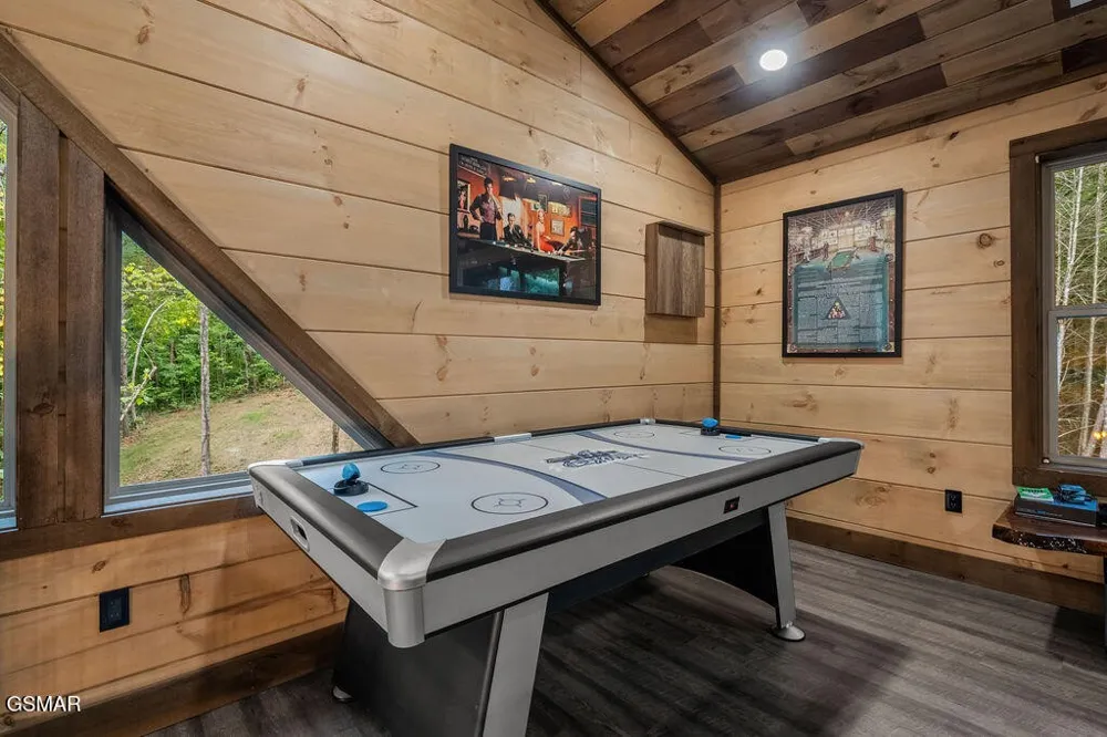 2320 Bogle Spring Loop Sevierville, TN 37862