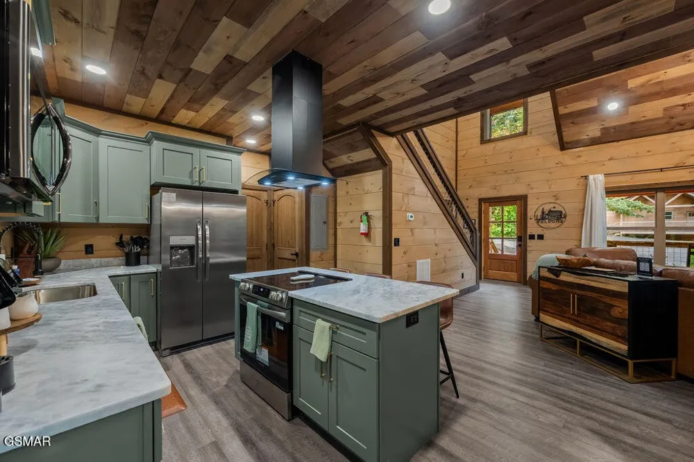 2320 Bogle Spring Loop Sevierville, TN 37862