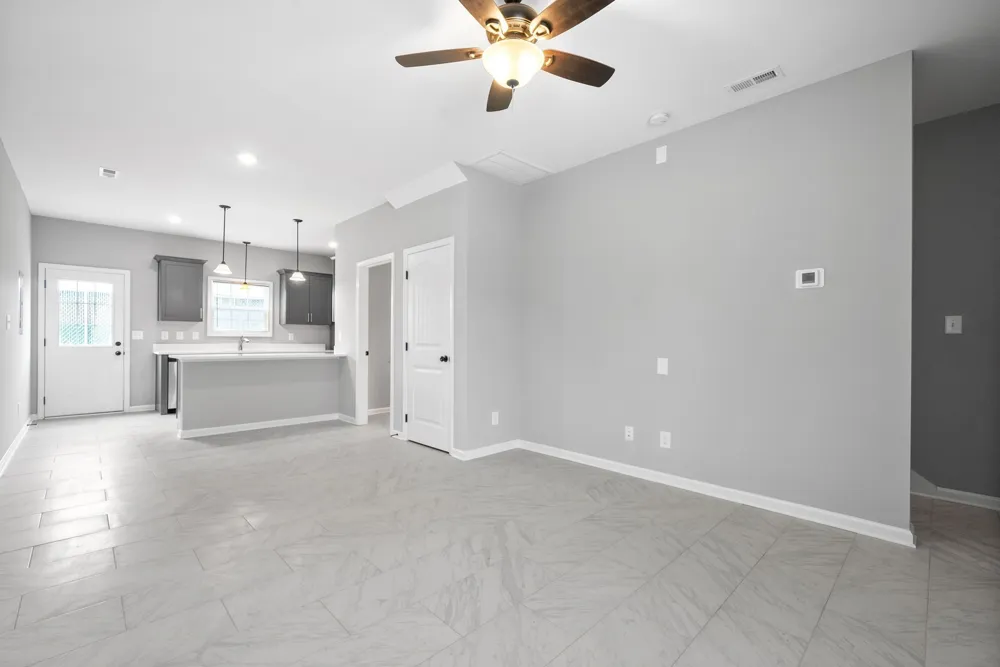911 Crossland Ave #F Clarksville, TN 37040