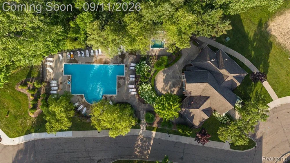 456 Boardwalk Drive Walled Lake City, MI 48390