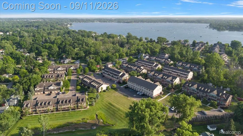 456 Boardwalk Drive Walled Lake City, MI 48390